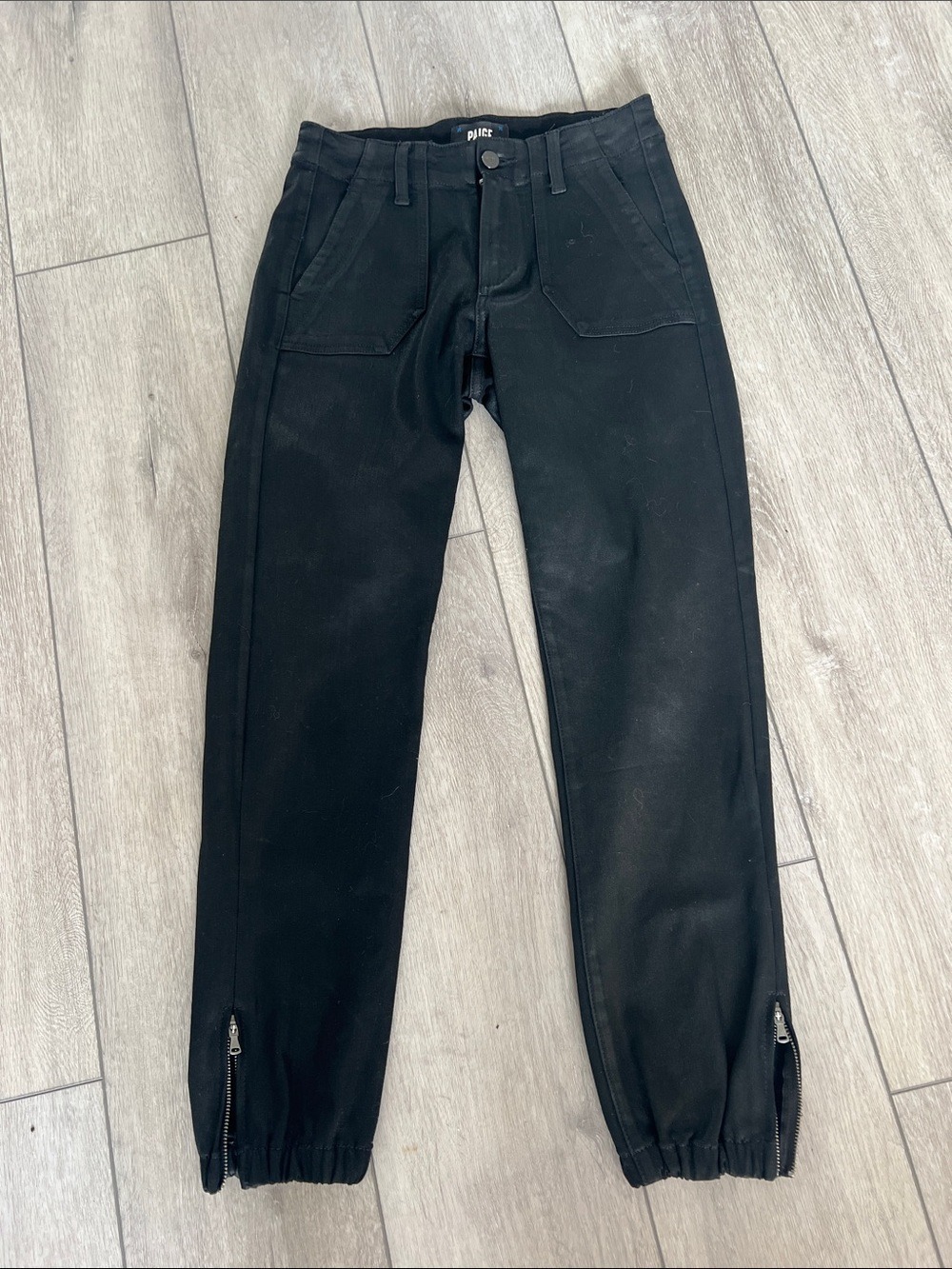 PAIGE anthropologie Black coated Jogger Jeans size 24 - Picture 2 of 11